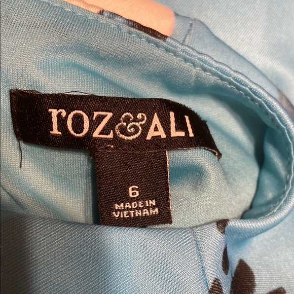 Roz & Ali Blue and White Fit and Flare Dress for Prom or Wedding - Picture 2 of 6